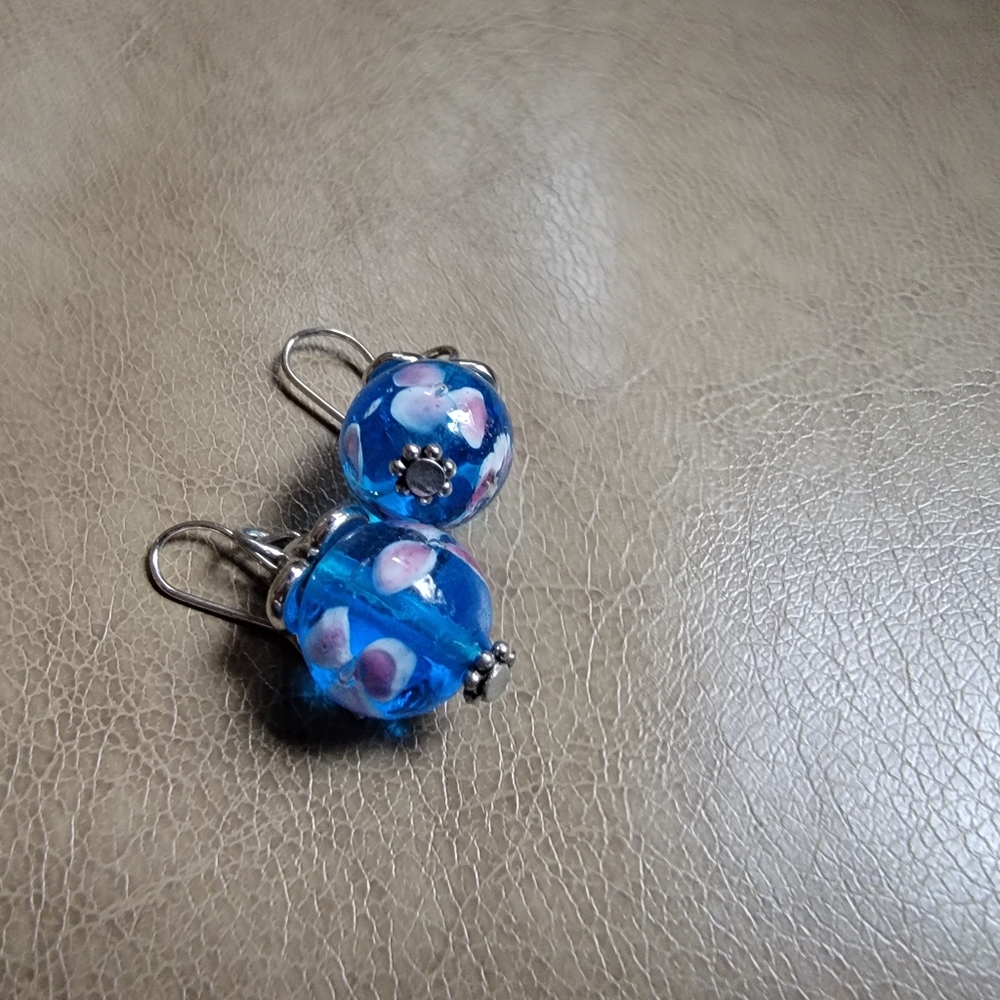 Earring - Picture 3 of 3